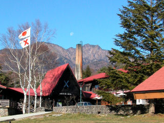 ���򗾁@���̎R�͔����x�@���̏�Ɍ�