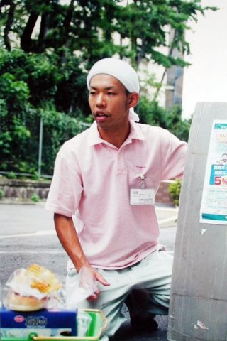 142m.jpg (37695 �o�C�g)