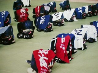 121m.jpg (23854 �o�C�g)