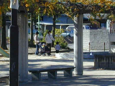 ueno002.jpg (37133 �o�C�g)